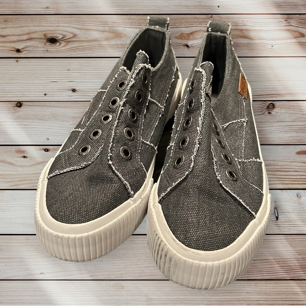 BLOWFISH Men’s Classic Laceless Sneakers in Ash